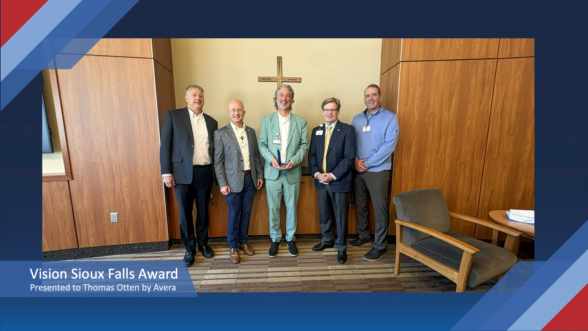Vision Sioux Falls Award Presented to Thomas Otten by Avera